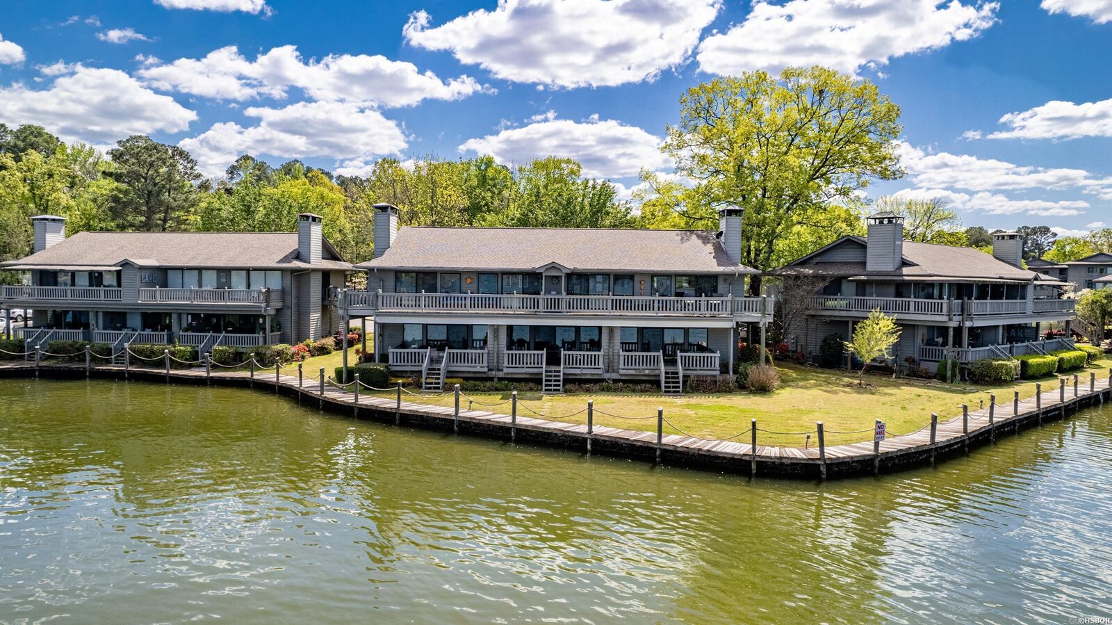 Property Photo: 400 Farr Shores Drive AR 71913
