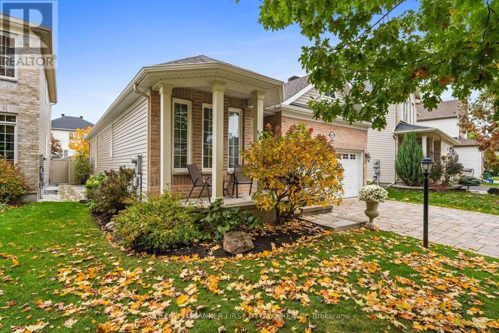 Property Photo: 938 Rossburn Crescent ON K2J 0Y5