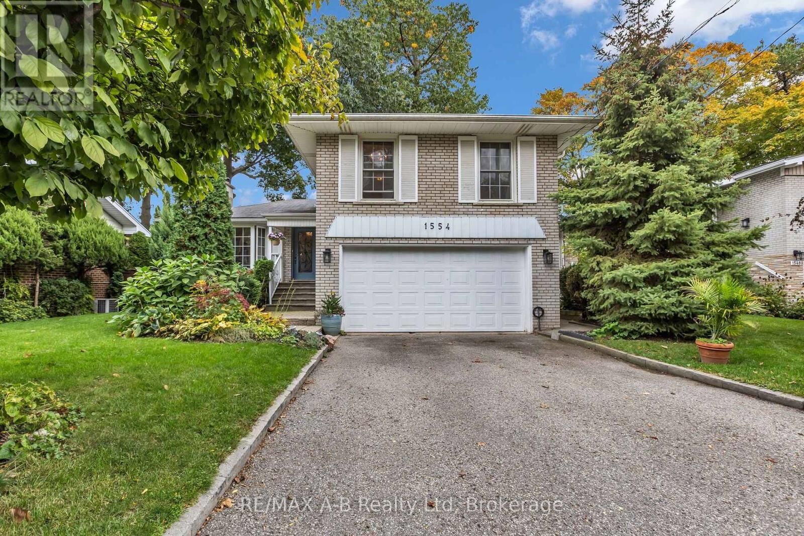 Property Photo: 1554 Sunnycove Drive ON L4X 1B5