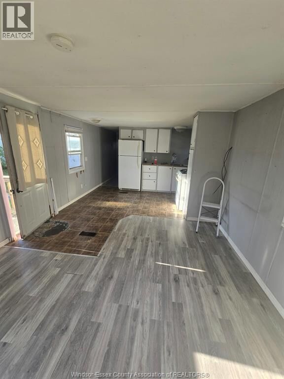 Property Photo:  160 Neil Court  ON N8M 2A6 