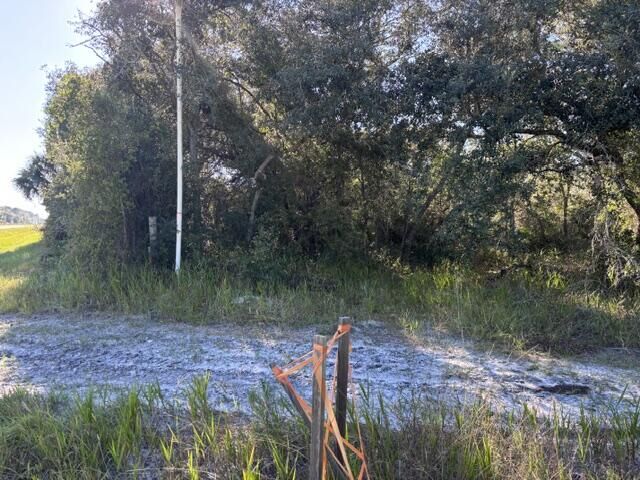 Property Photo:  7450 SW State Rd 24  FL 32625 