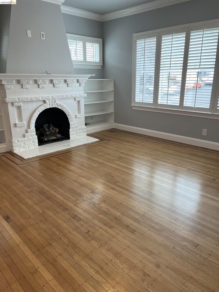 Property Photo:  499 Evergreen  CA 94014 