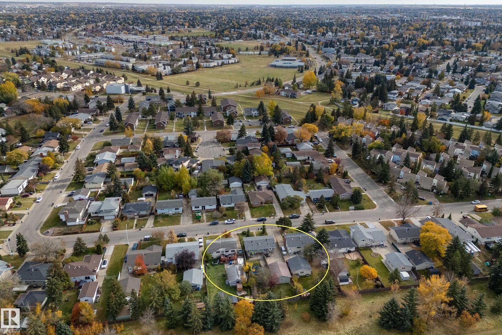 Property Photo:  188 Richfield Road NW  AB T6K 0A2 