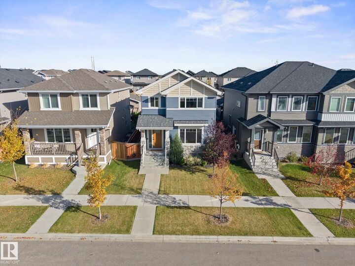 Property Photo:  4711 36 Street  AB T4X 2C3 