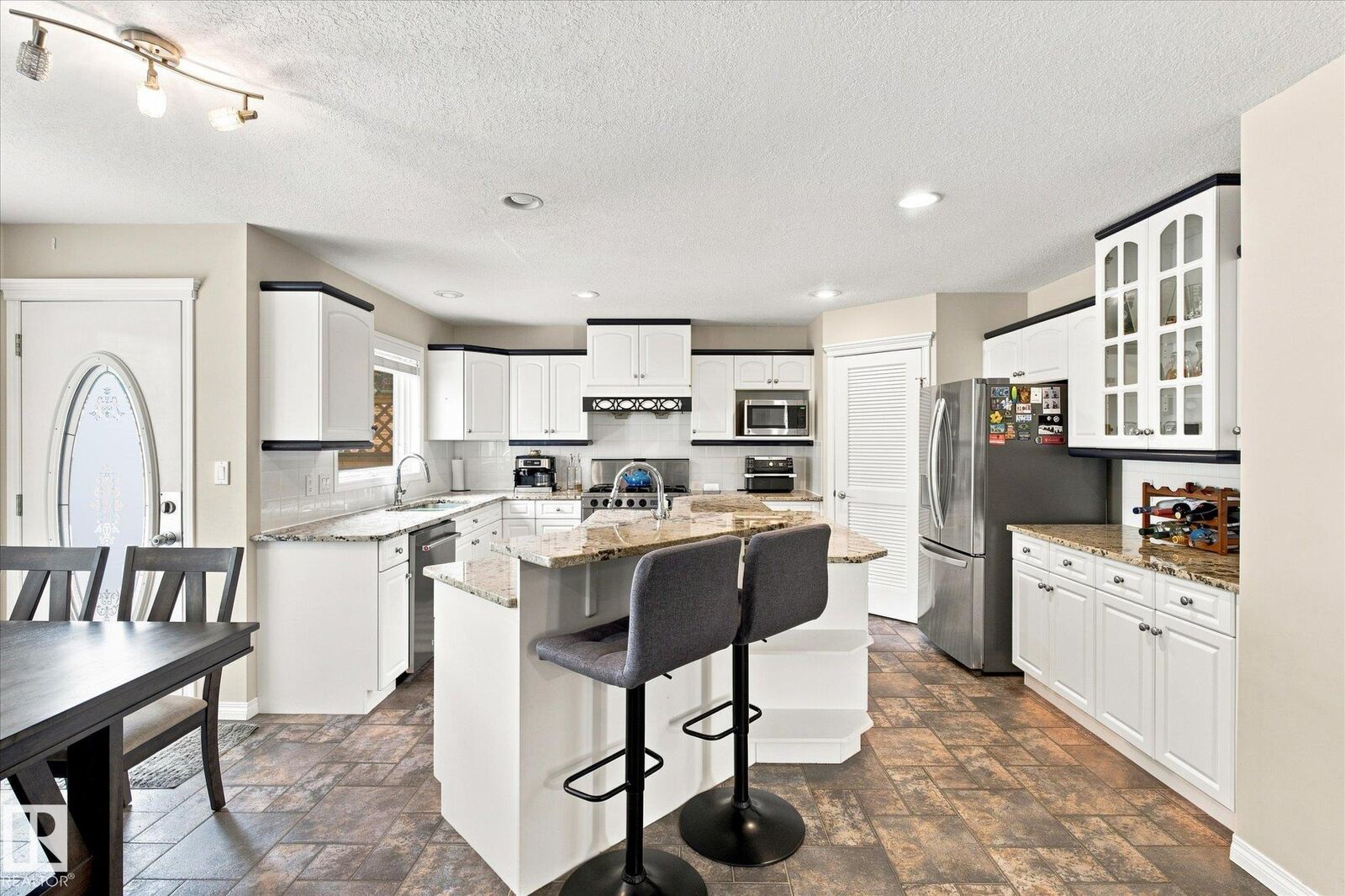 Property Photo:  1312 116 Street NW  AB T6J 7B3 