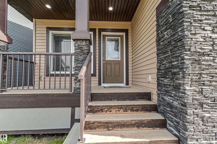 Property Photo:  8607 Mayday Wynd SW  AB T6X 2L3 