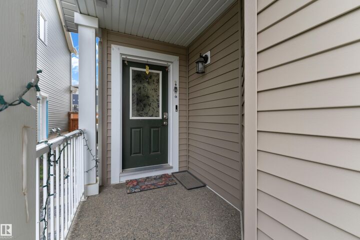 Property Photo:  5230 Kinney Place SW  AB T6W 5G5 