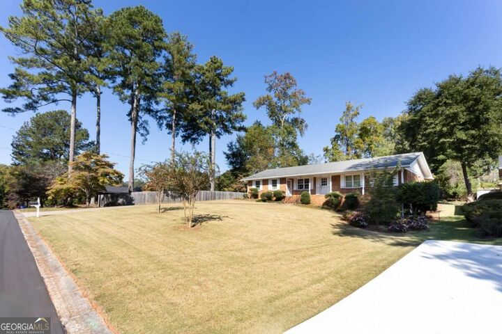 Property Photo: 461 Highview Drive SE GA 30082