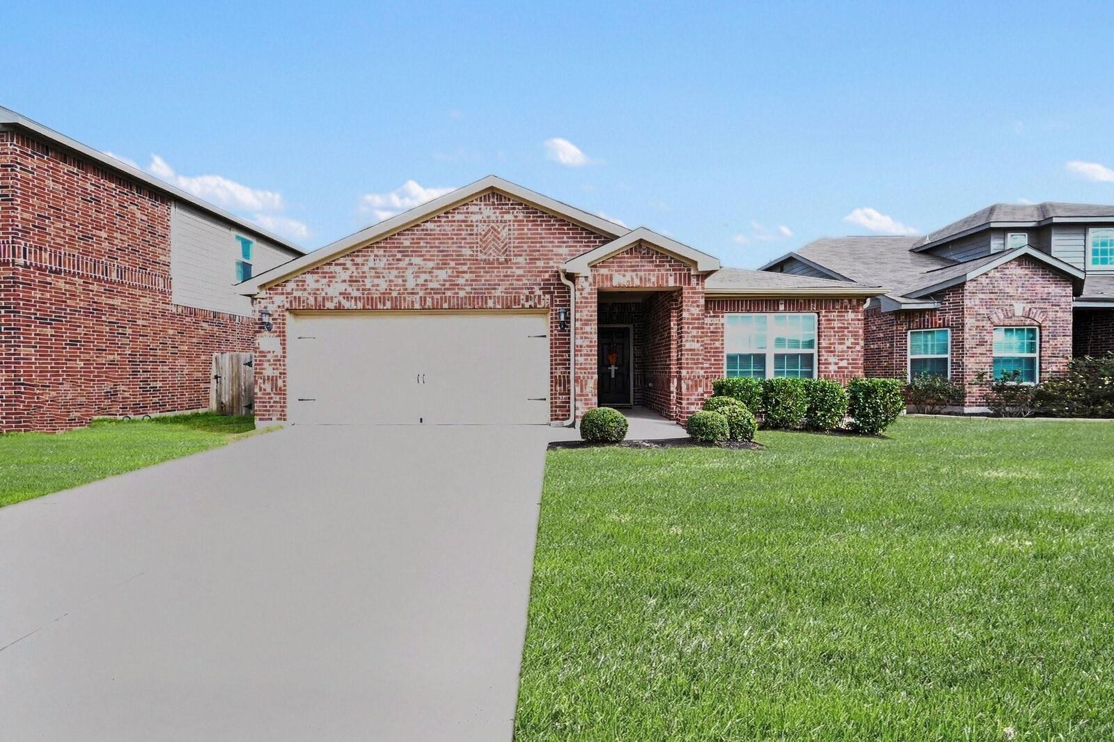 Property Photo:  949 Texas Timbers Drive  TX 77493 