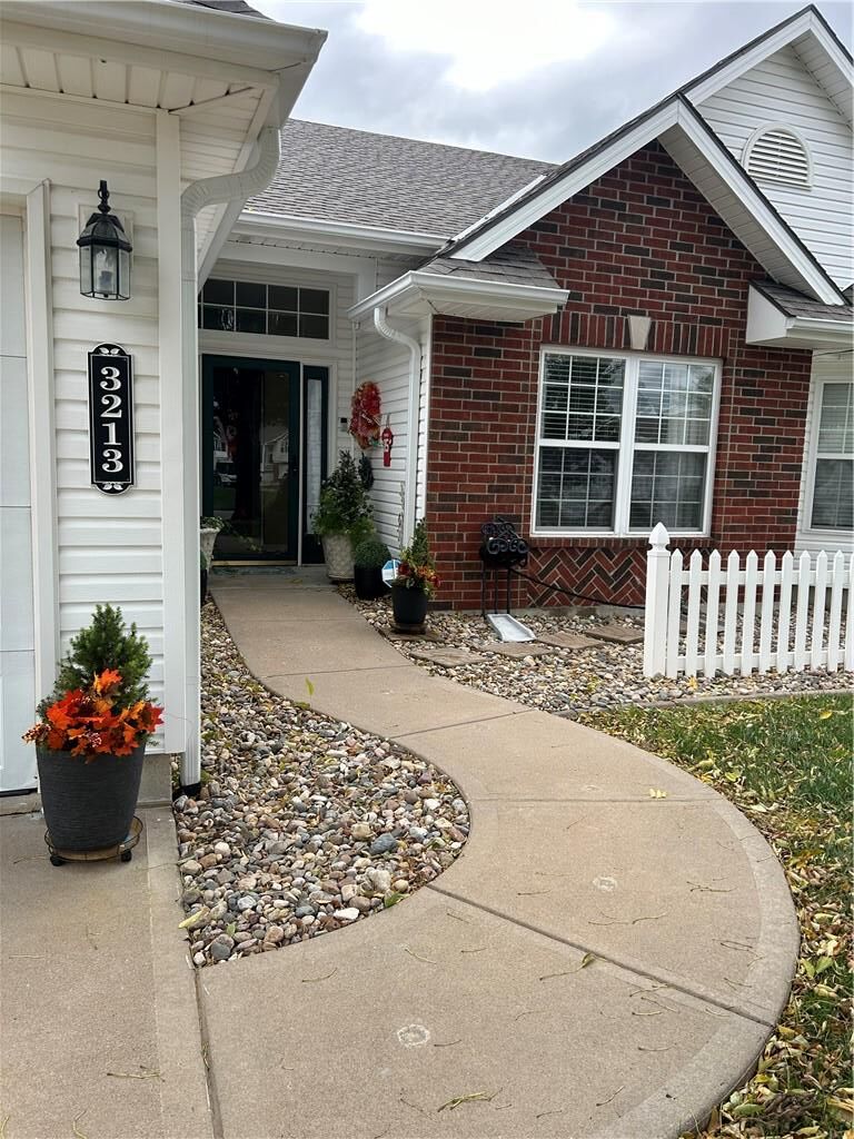 Property Photo:  3213 Devonshire Drive  MO 64079 