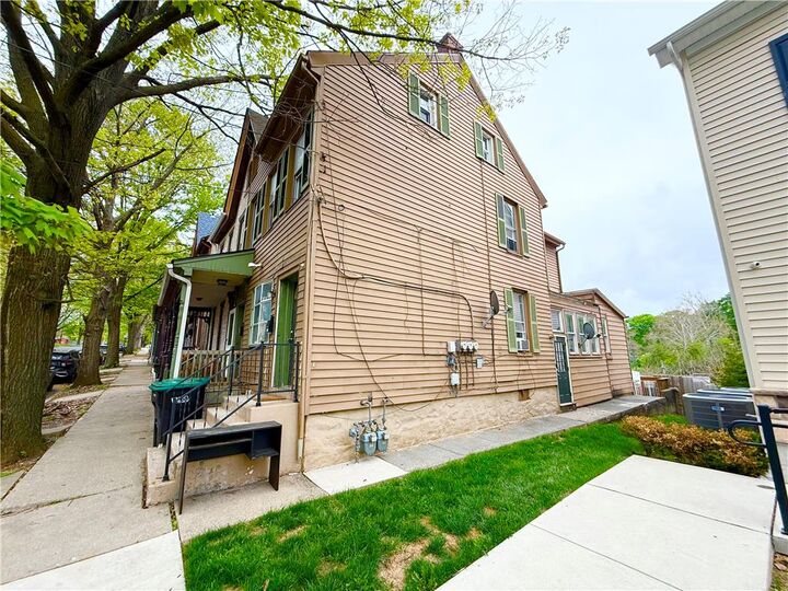 Property Photo:  231 Goepp Street  PA 18018 