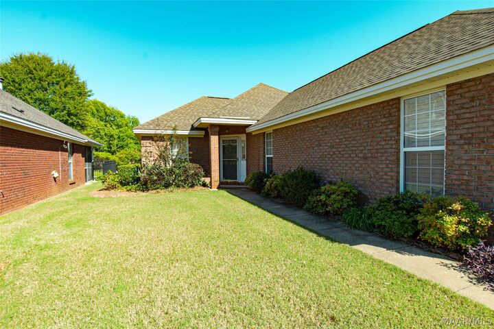 Property Photo:  8243 Wexford Trace  AL 36117 
