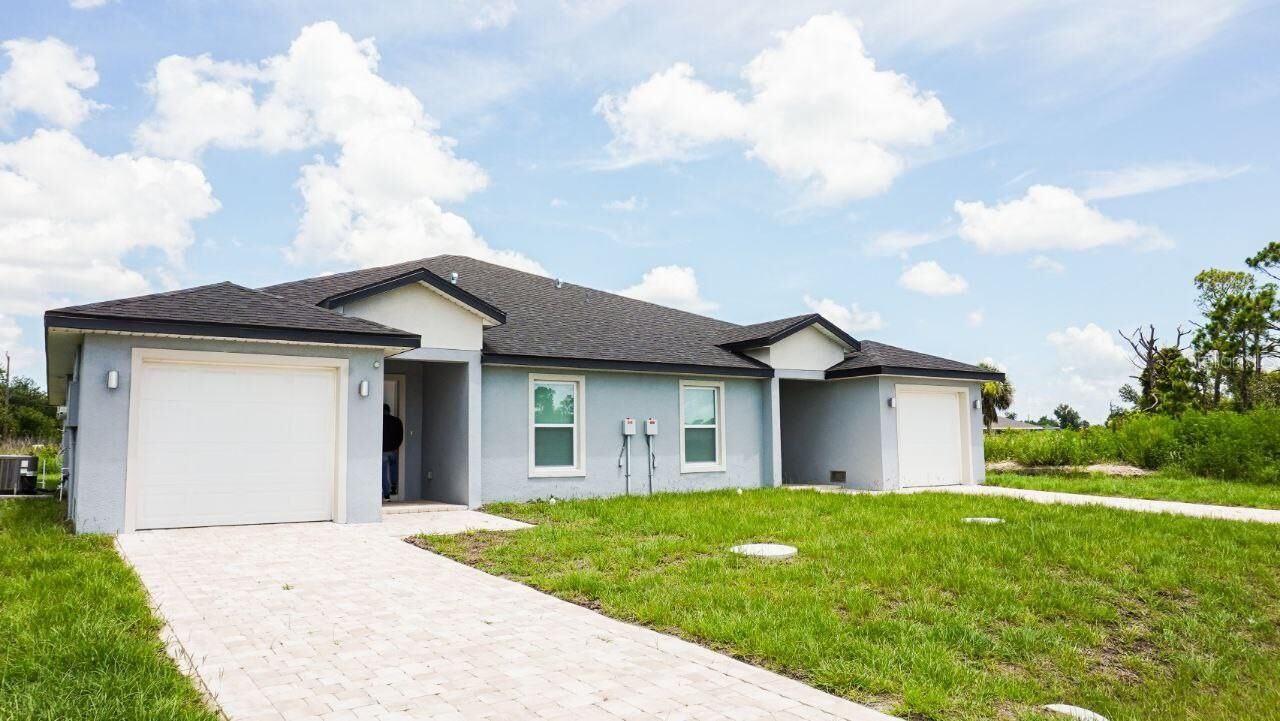 Property Photo:  8471 Agate Street 8471  FL 33981 