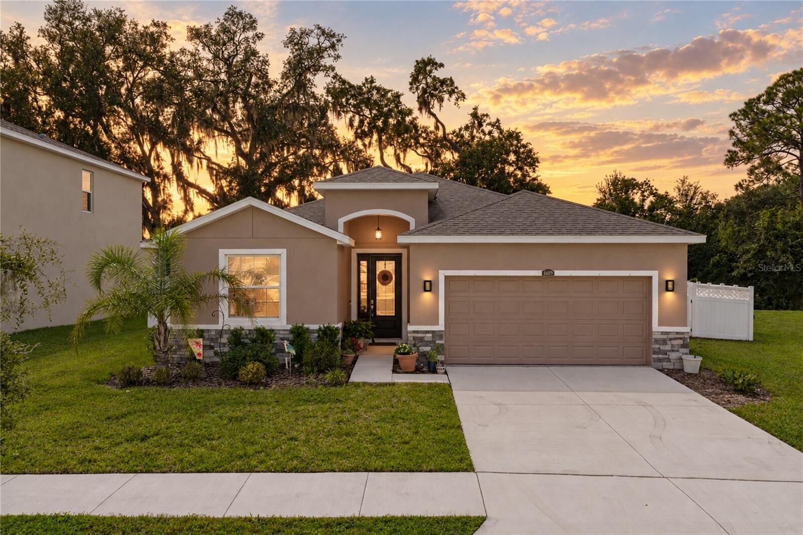 Property Photo:  6689 Cobble Bliss Street  FL 33541 
