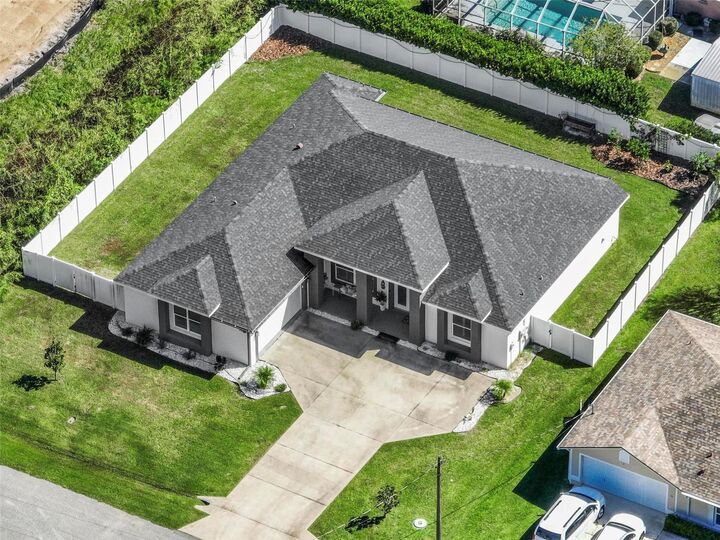 Property Photo:  26 W Ludlow Lane  FL 32137 