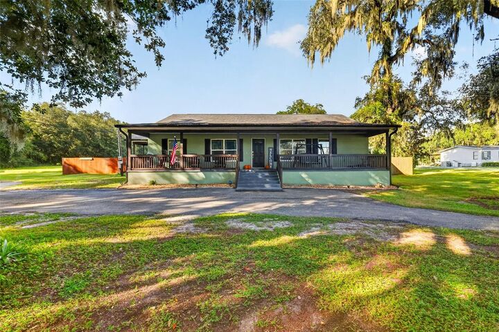 Property Photo: 3074 County Road 521 FL 34785