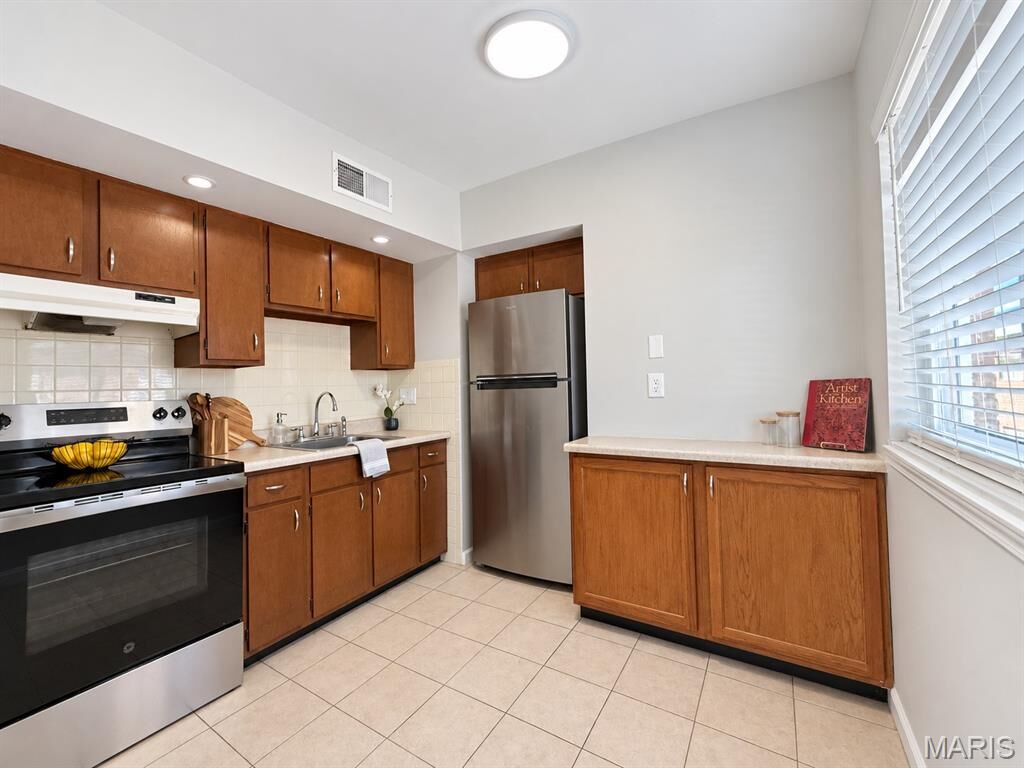 Property Photo: 4117 Germania Street 2G MO 63116