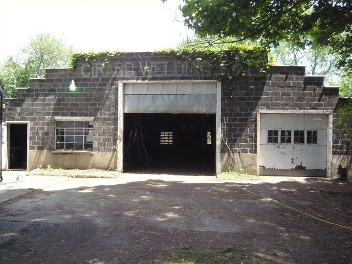 Property Photo:  1009 Everett  MI 49036 