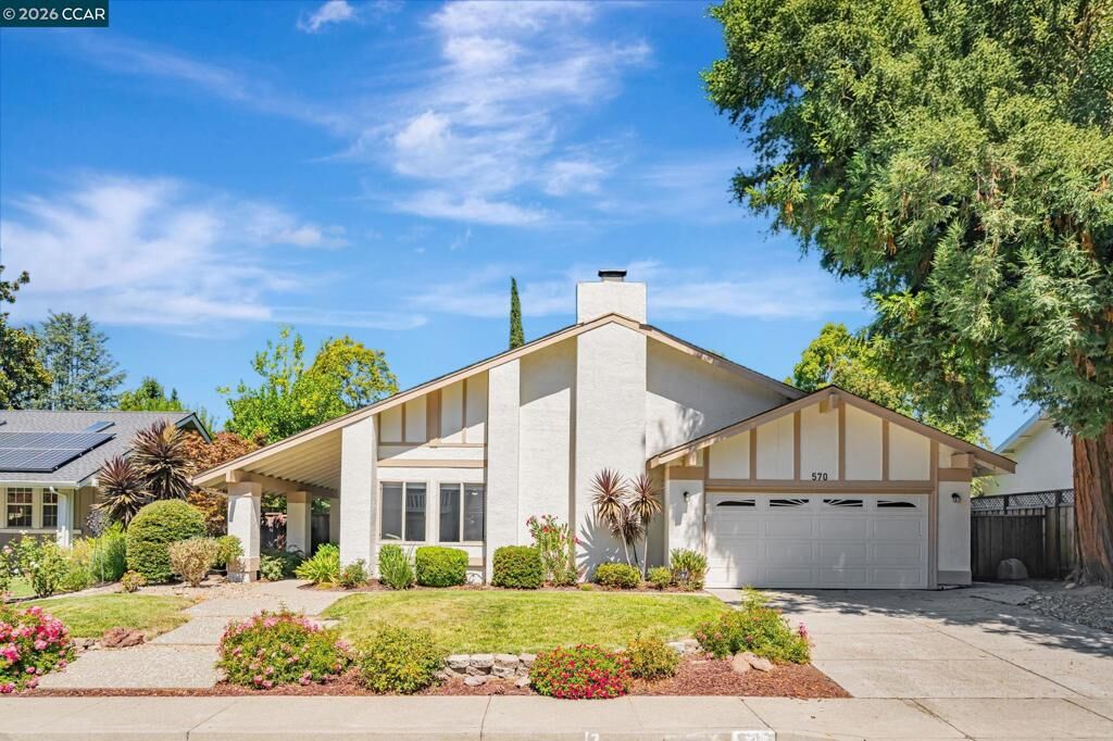 Property Photo:  570 Zephyr Cir  CA 94526 