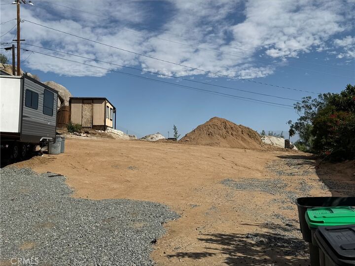 Property Photo:  315 Cochise  CA 92570 