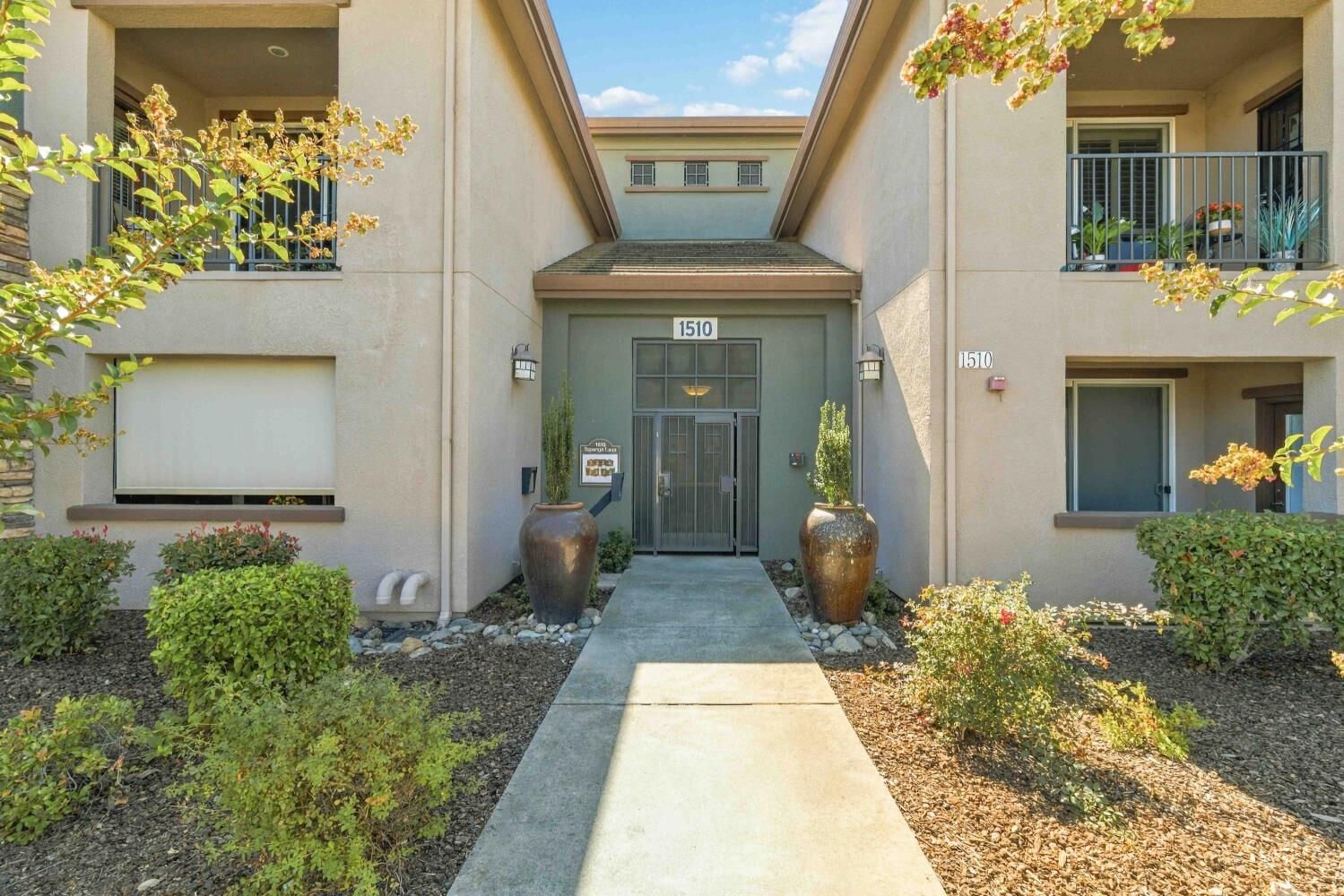 Property Photo:  1510 Topanga Lane 103  CA 95648 