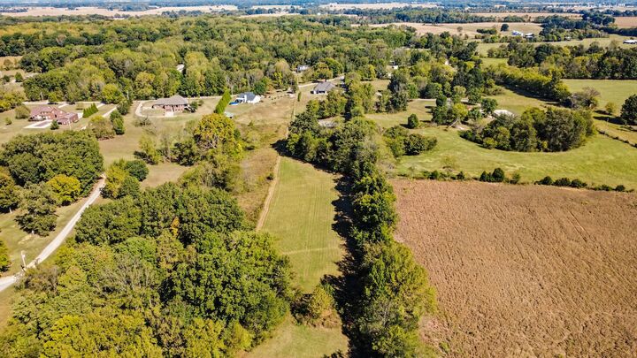 Property Photo:  3884 Head Rd  TN 37010 