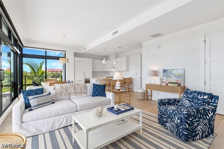 Property Photo:  850 Central Avenue 305  FL 34102 