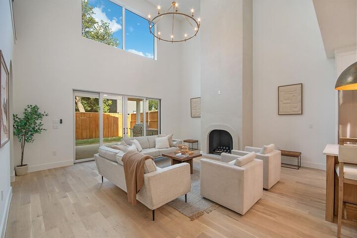 Property Photo:  6632 Lockheed Avenue  TX 75209 