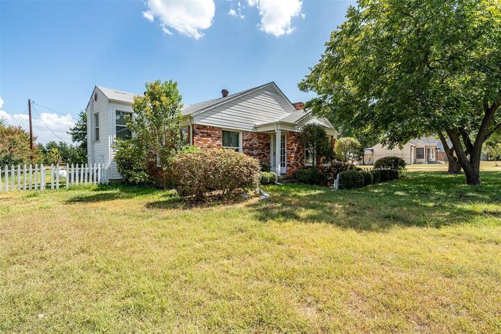 Property Photo: 465 Southview Drive TX 75002