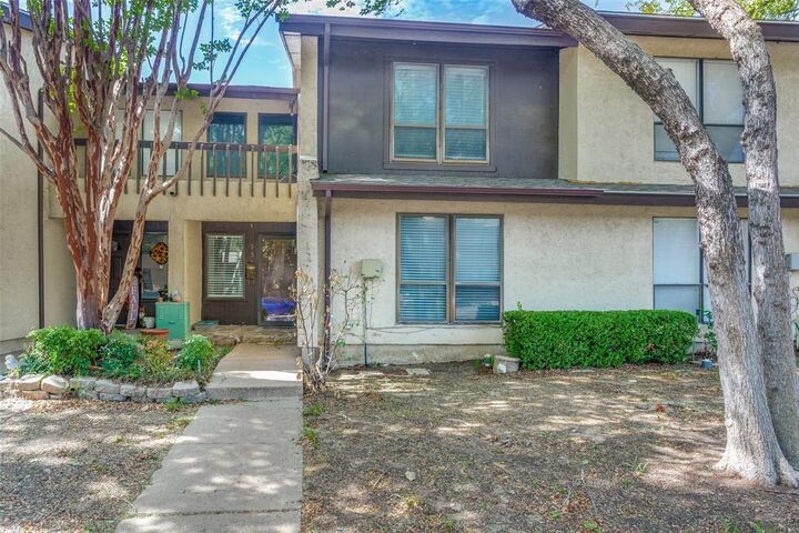 Property Photo:  531 Campana Court  TX 75061 