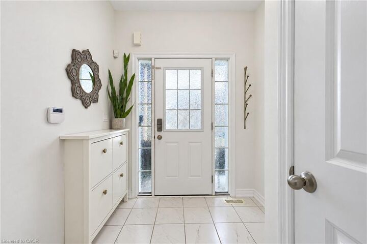 Property Photo:  60 Starling Drive  ON L9A 0C5 