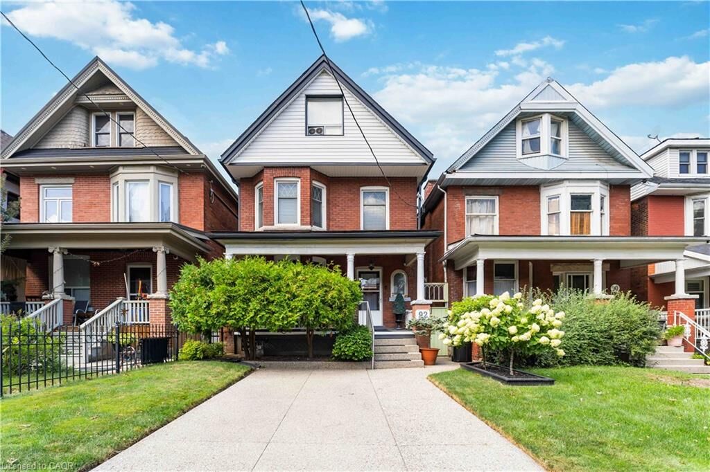 Property Photo:  92 Burris Street 1  ON L8M 2J5 