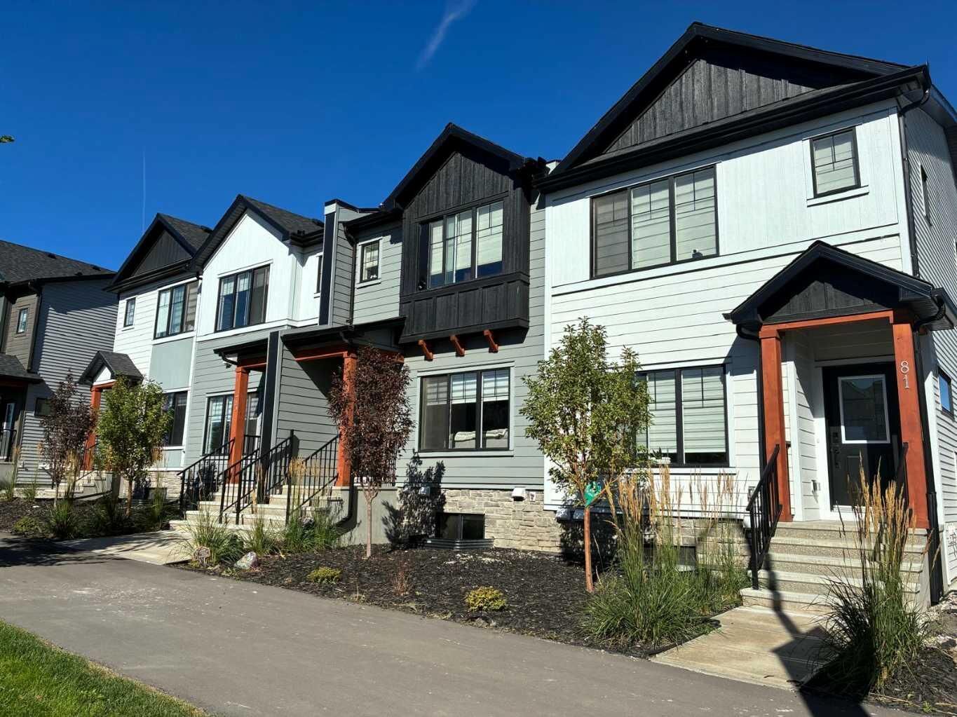 Photo de la propriété: 69 Silverton Glen Gate SW AB T2X 5C3
