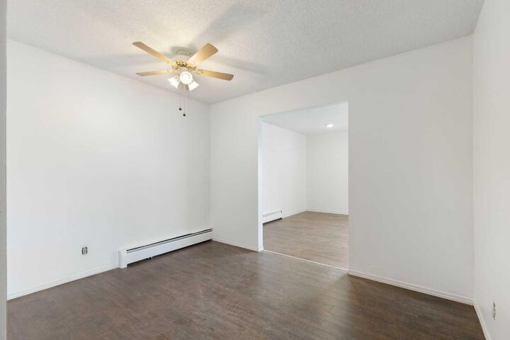 Property Photo:  1806 34 Street SE  AB T2B 0W4 