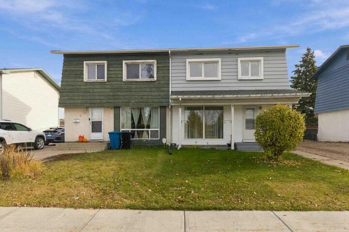 Property Photo:  7 Pond Crescent  AB T9H 1N7 