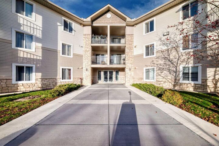 Property Photo:  2371 Eversyde Avenue SW 2105  AB T2Y 4S3 