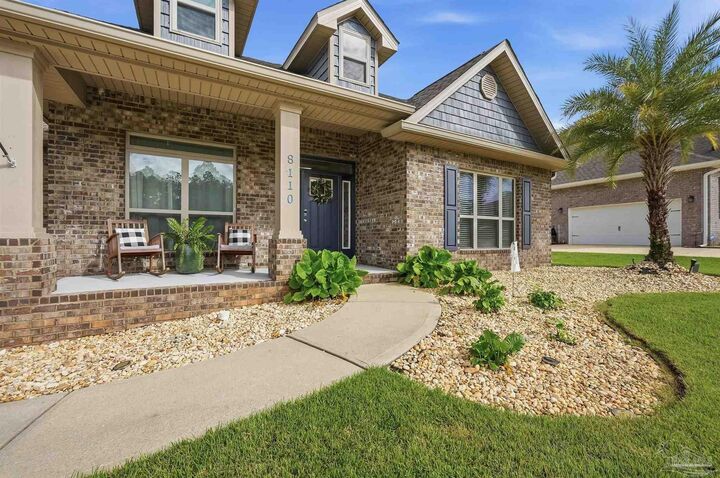 Property Photo: 8110 Stream Ridge Rd FL 32526