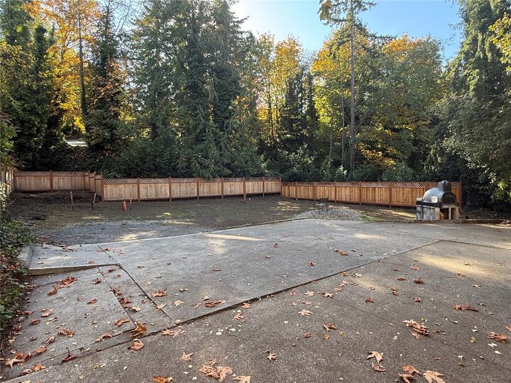 Property Photo:  5302  212 Street SW  WA 98043 