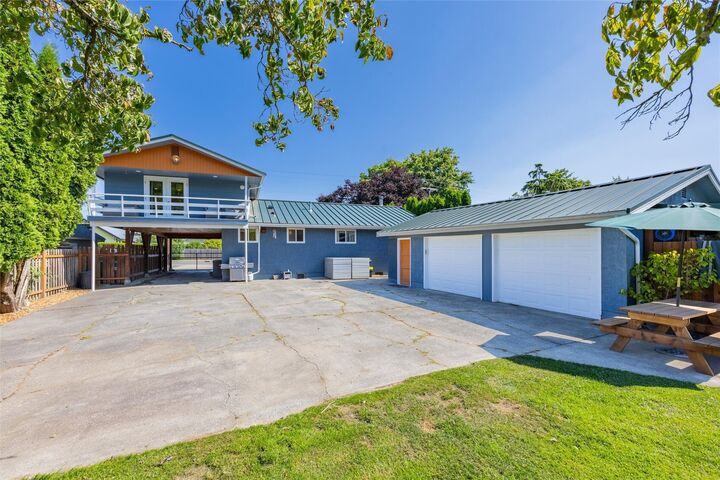 Property Photo: 307 Lincoln Street WA 98247