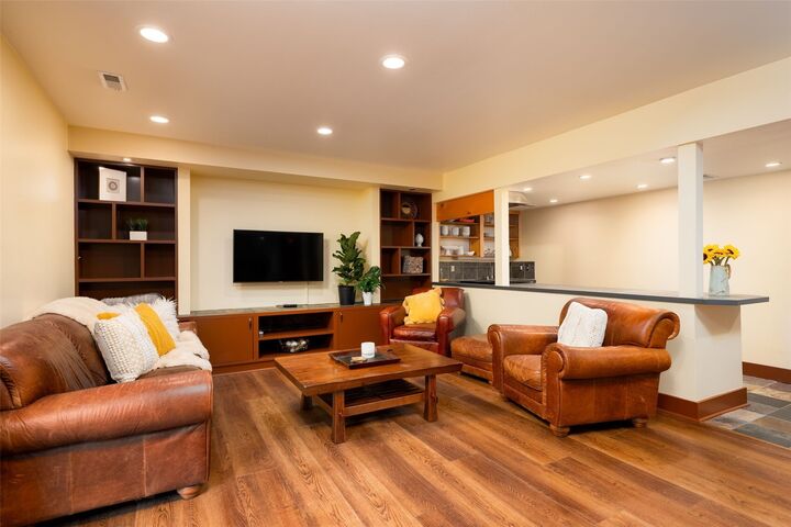 Property Photo:  8215 NE 115th Place Bsment  WA 98034 