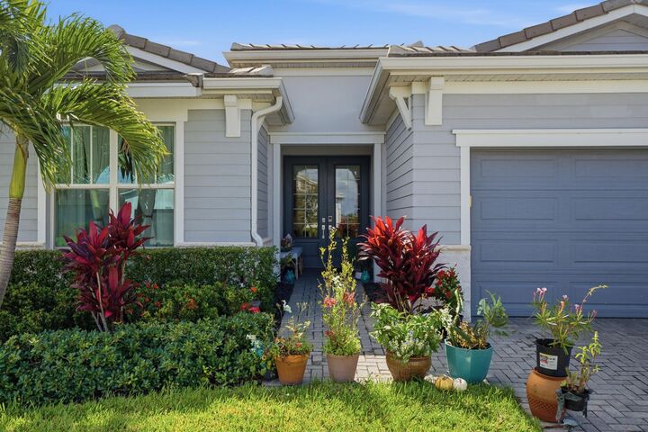 Property Photo:  12047 SW Viridian Boulevard  FL 34953 