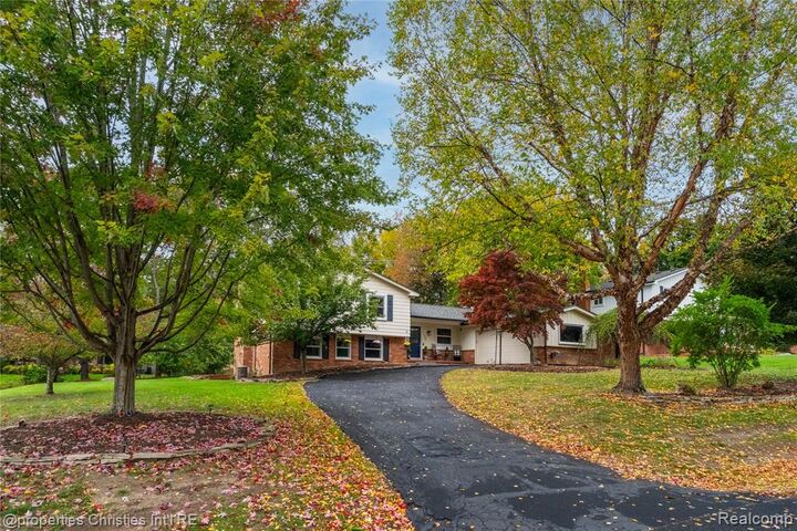 Property Photo:  29967 Ravenscroft Street  MI 48331 