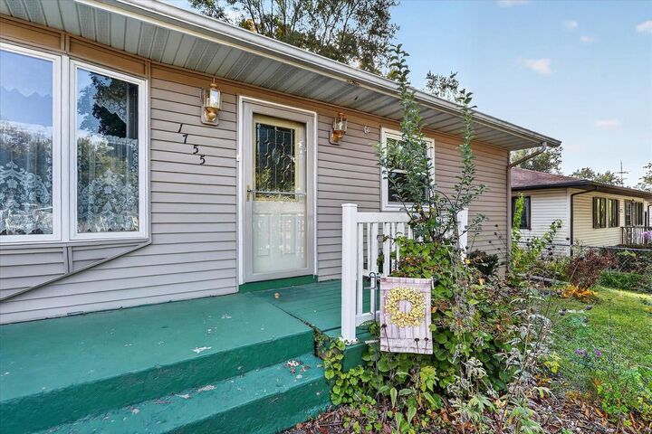 Property Photo: 1755 Mary Street WI 53511