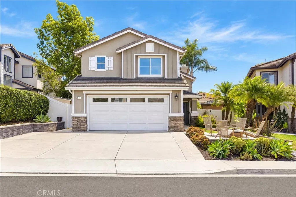 Property Photo:  61 Clementine Street  CA 92679 