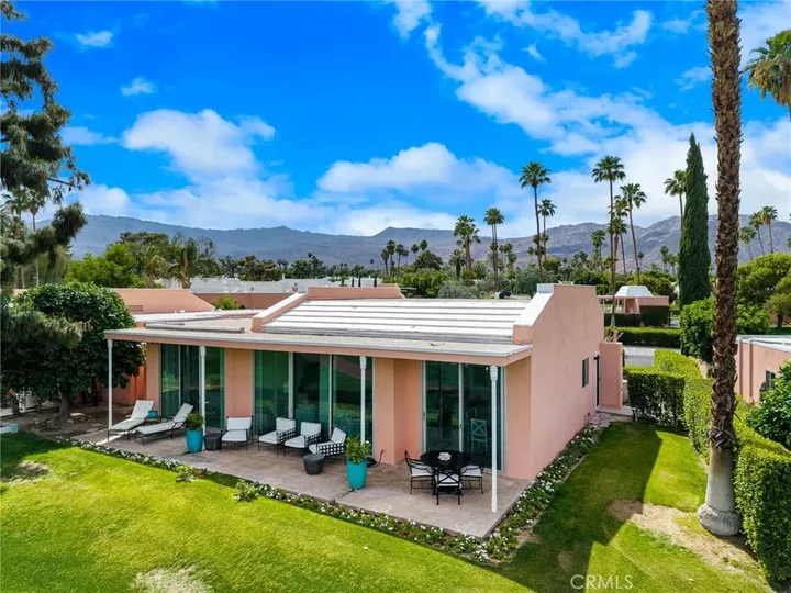 Property Photo: 47159 El Menara CA 92260