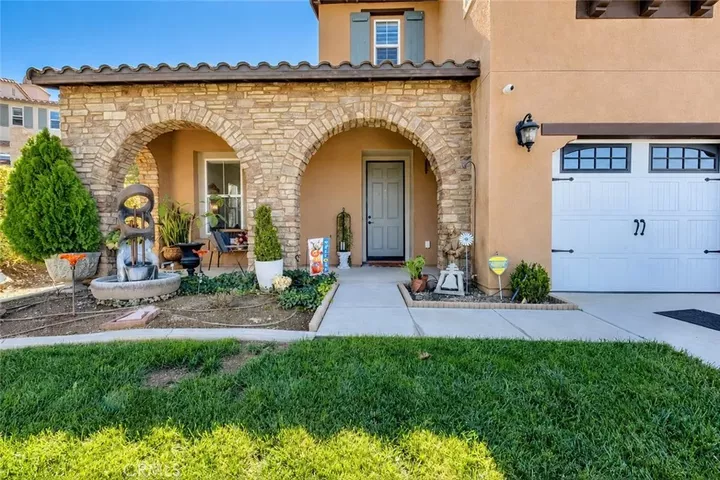 Property Photo:  596 Hacienda Drive  CA 92507 