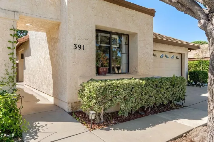 Property Photo: 391 Estancia Place CA 93012