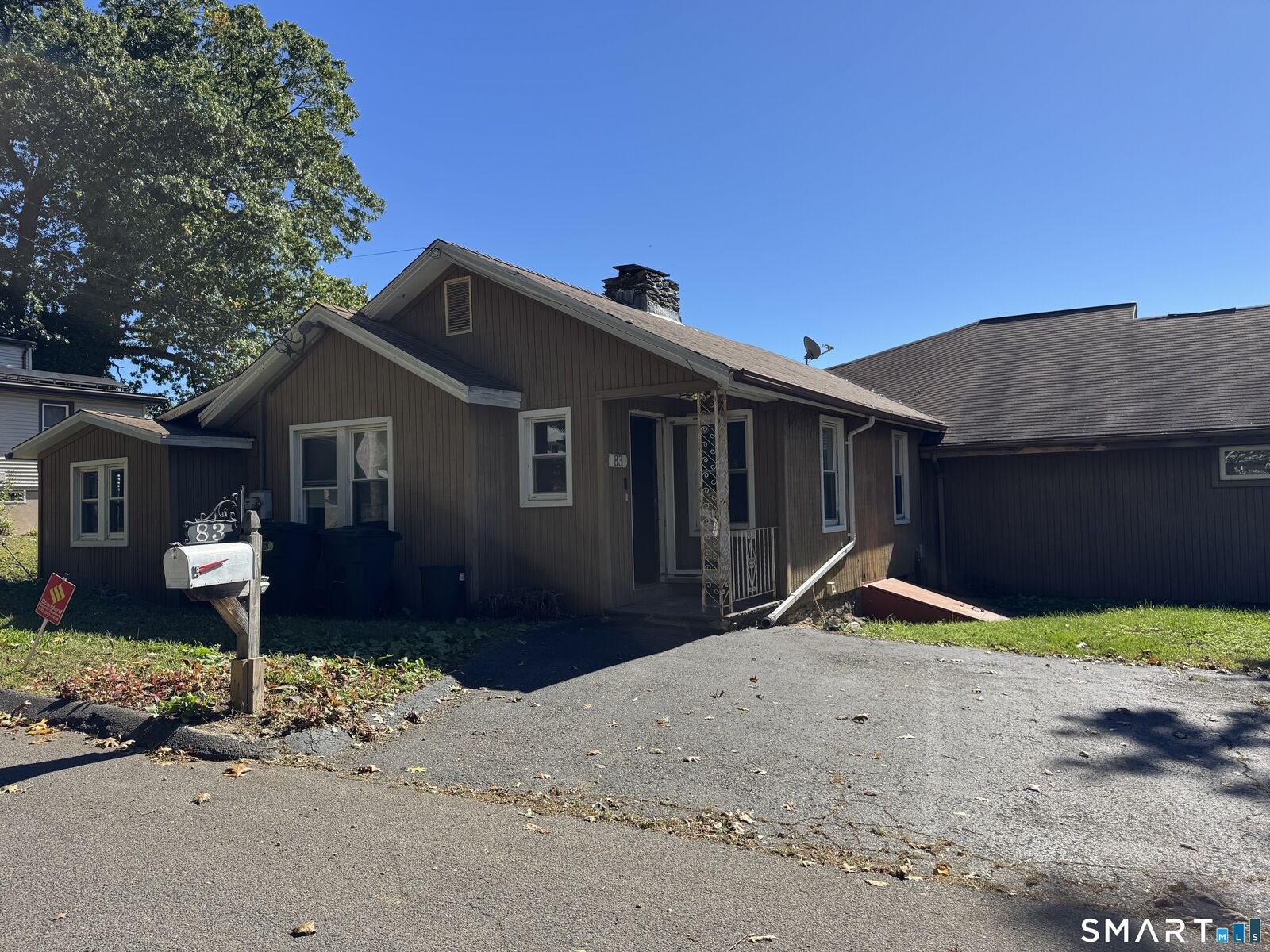 Property Photo:  83 Phipps Dr Drive  CT 06516 