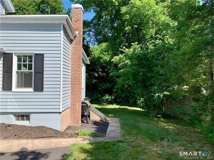 Property Photo:  575 Butternut Street 1  CT 06457 