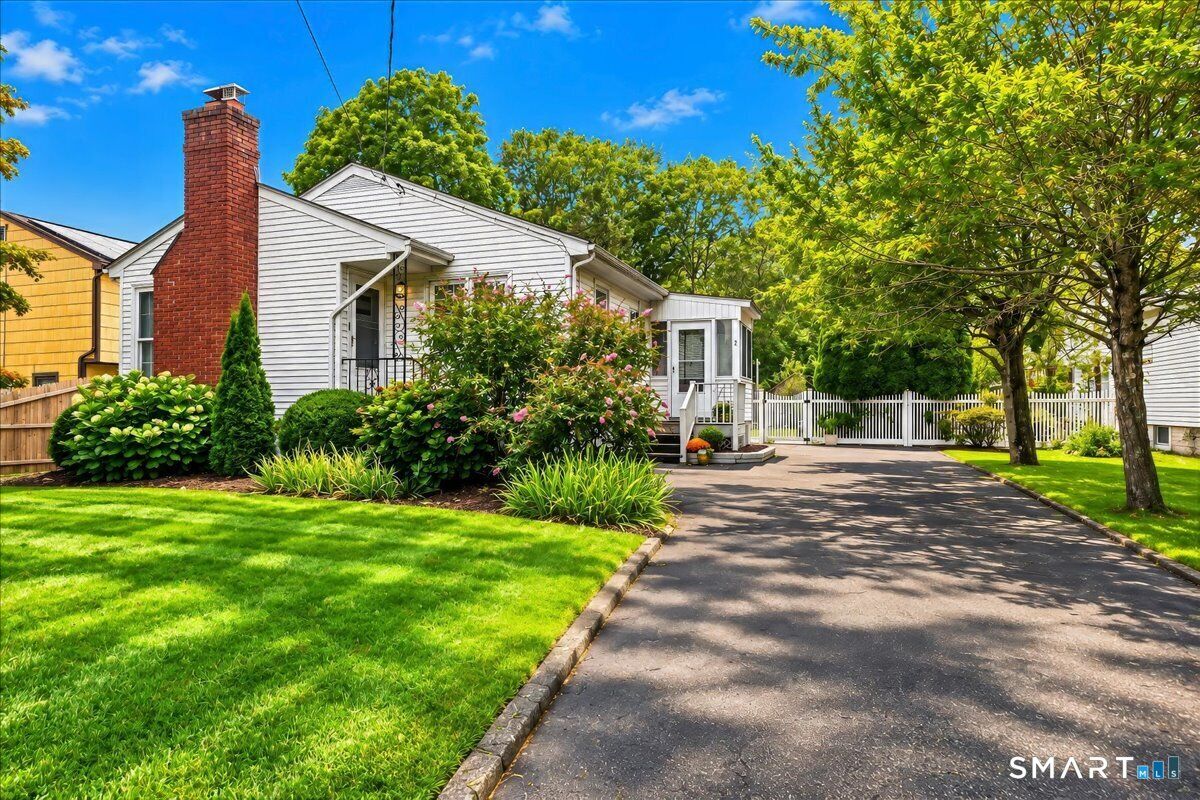 Property Photo:  2 Benstone Street  CT 06905 